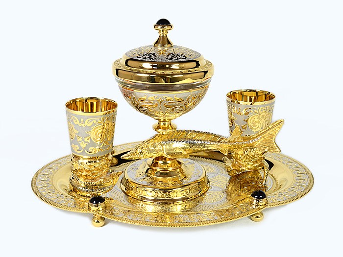 Икорница с рюмками