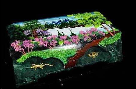 Ларец из змеевика, панно из камня Лето