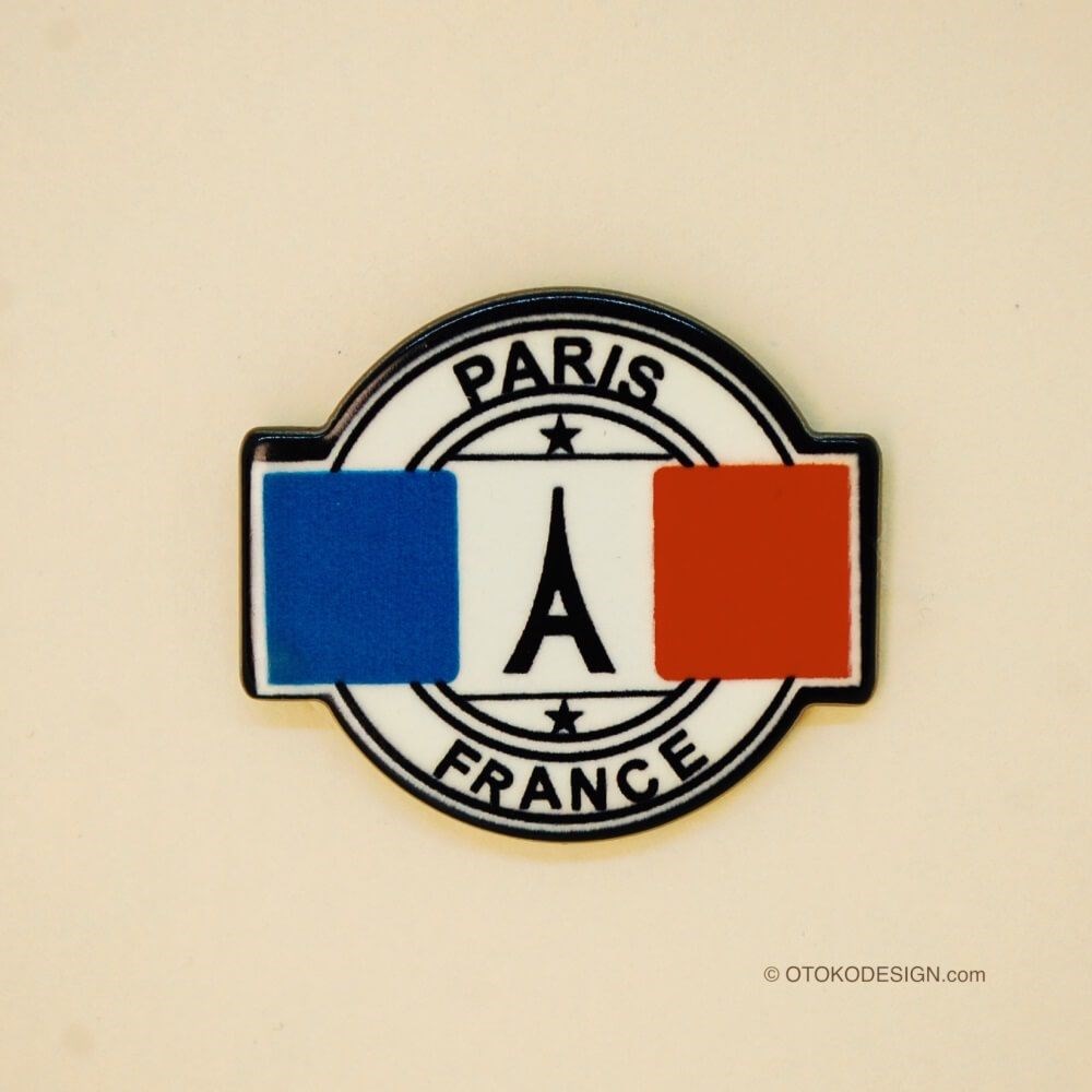Металлический значок PARIS