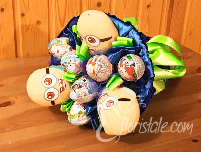 Букет из Kinder Surprise и игрушек Миньоны для мальчика