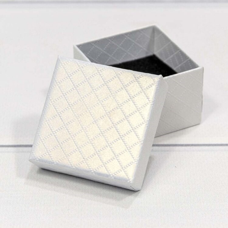 Коробка квадратная 5x5x3 «Ромбики» белый
