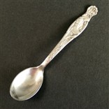 Серебряная ложка «Куритель трубки» 