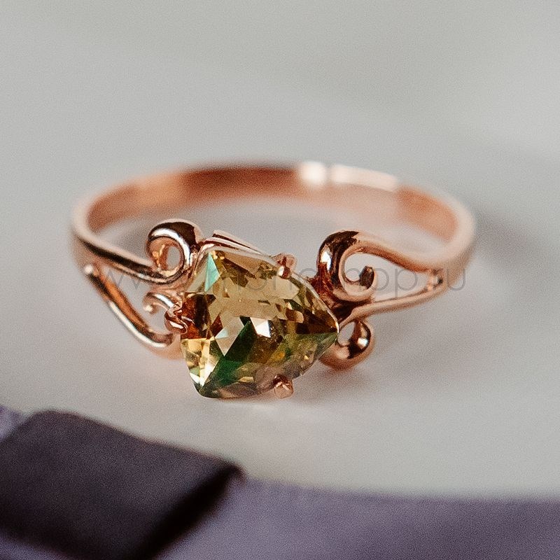 Кольцо «Райские сады» с камнем-треугольником Swarovski