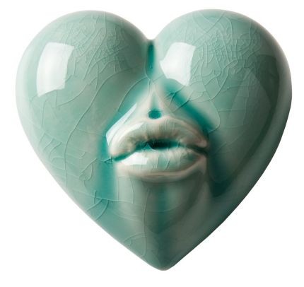 Фарфоровое сердце What the Heart Speaks about