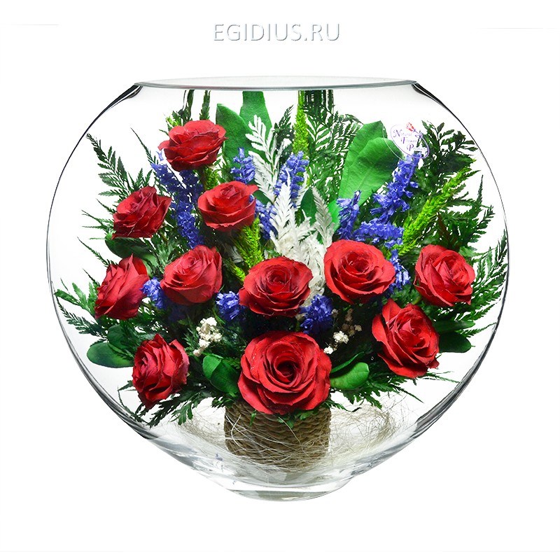 Композиция из красных роз