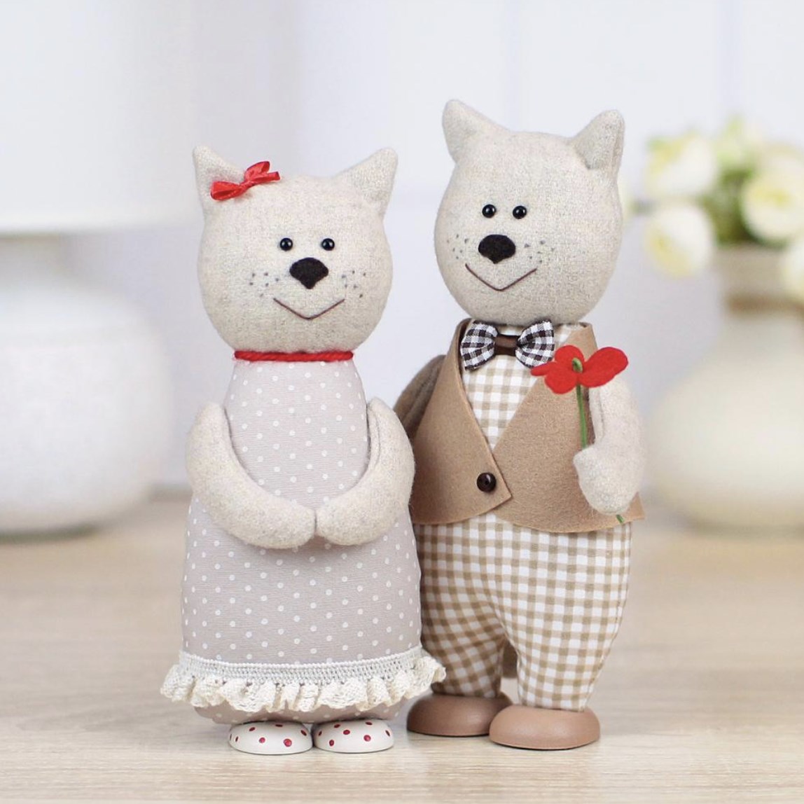 Игрушка ручной работы Кот и кошка. Первое свидание