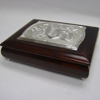 Шкатулка для юв. изделий (муз.) 'Мелодия'