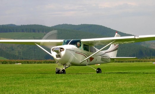 50 минут полета на Cessna-182 (пилотирование)