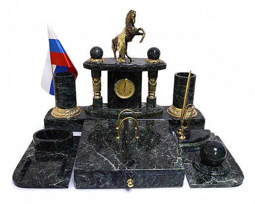 Письменый прибор из змеевика "Конь"