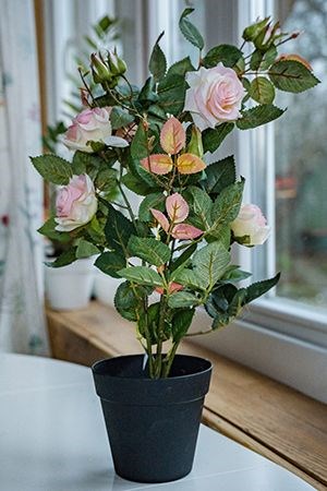 Искусственное растение РОЗОВЫЙ КУСТ в горшке, 50 см