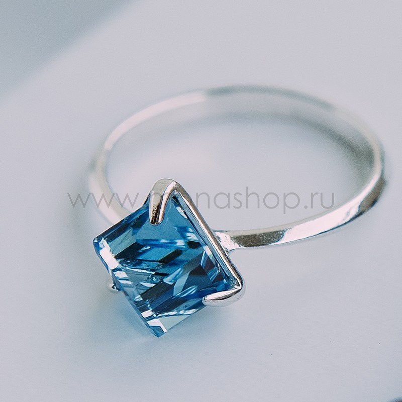 Кольцо «Миражи» тонкое с голубым кристаллом Swarovski