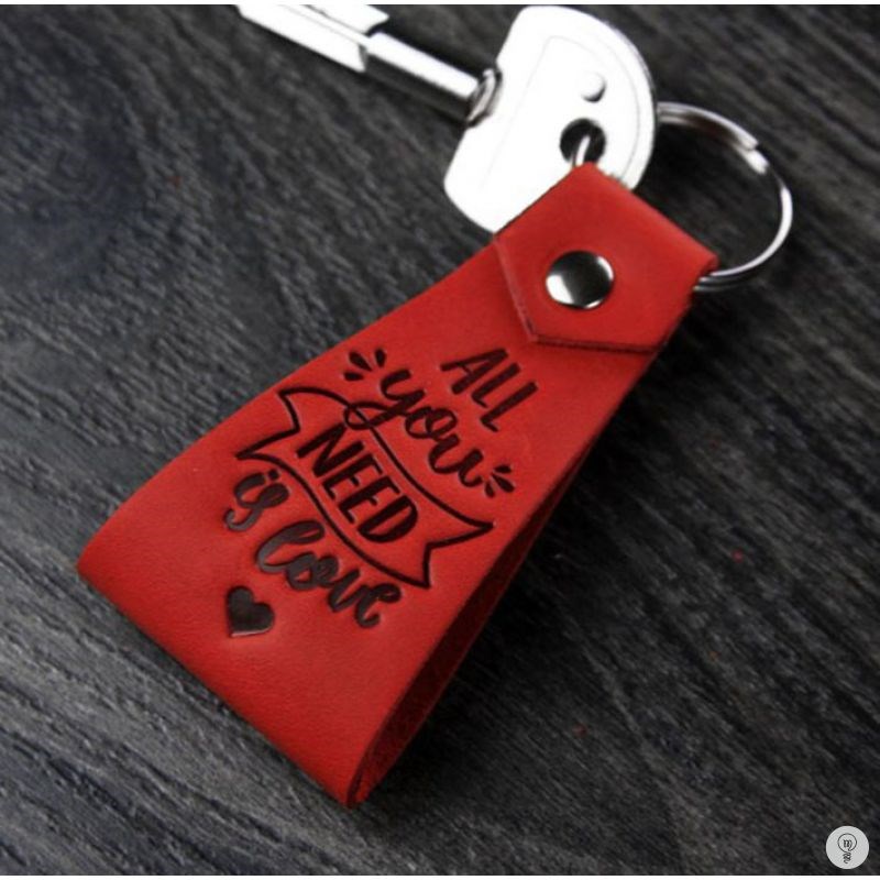 Кожаный брелок All you need is love