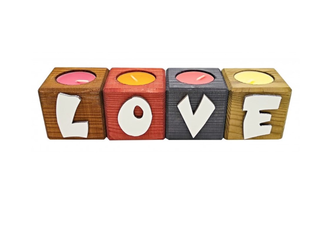 Подсвечник для интерьера LOVE
