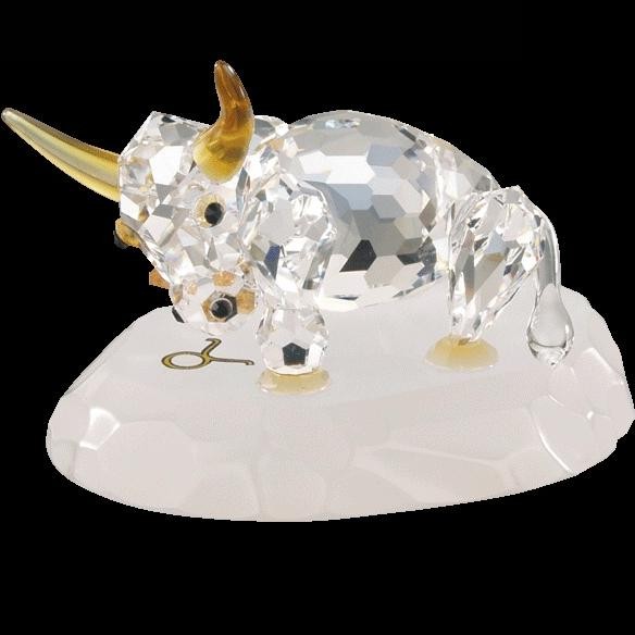 камень горный хрусталь. хрустальные знаки зодиака. зодиак хрусталь. магический кристалл горный хрусталь. камни из горного хрусталя.