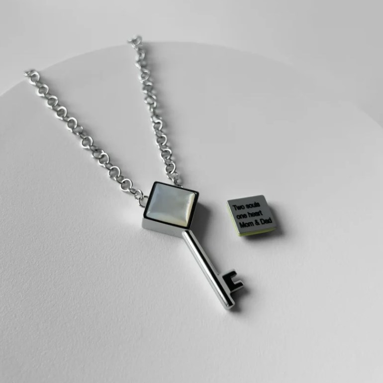 Женская подвеска Key — Грация