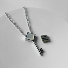 Женская подвеска Key — Грация