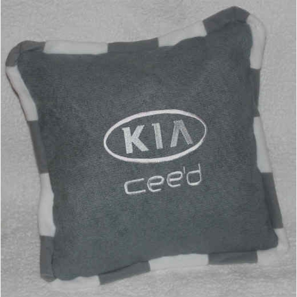 Подушки киа купить. Киа СИД подушка. Kia Ceed SW подушки. Подушки подголовники на Киа СИД. Автомобильная подушка Kia.