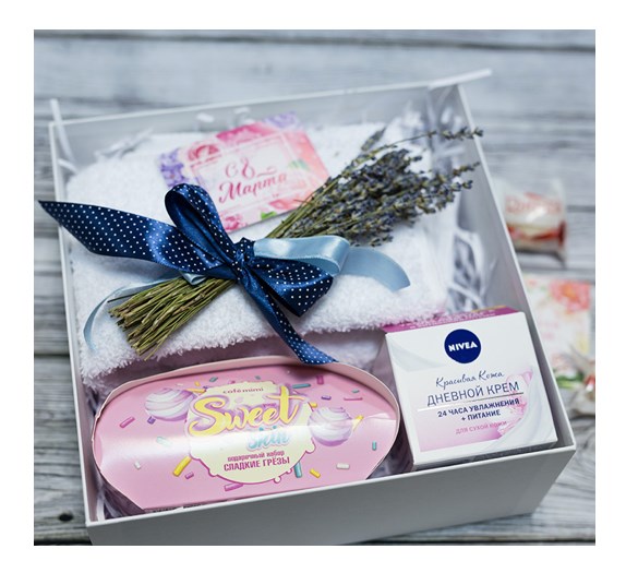 Бьюти бокс 8 марта с лавандой
