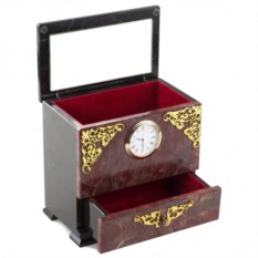 Ларец из лемезита и змеевика с часами