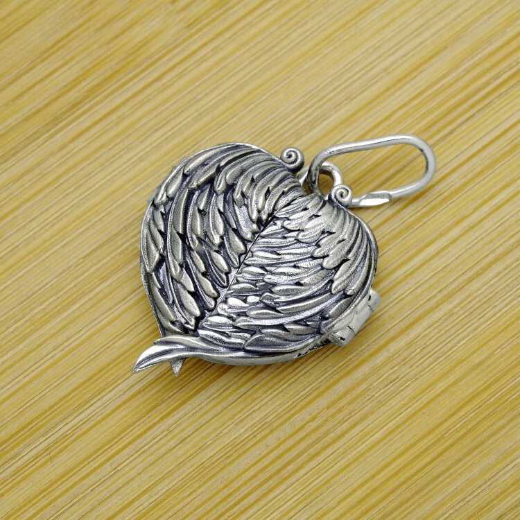 Серебряный кулон/медальон Крылья ангела с фото внутри