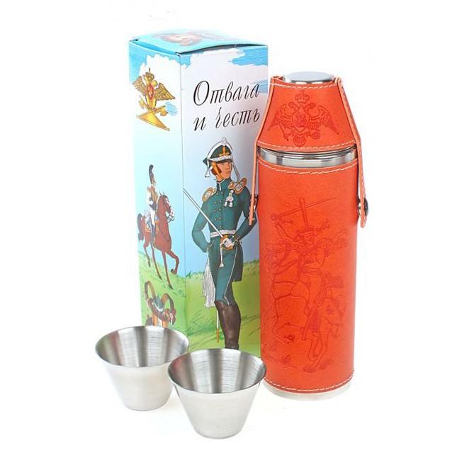 Фляжка-бутылка  и 2 стаканчика «Гусар с шашкой»