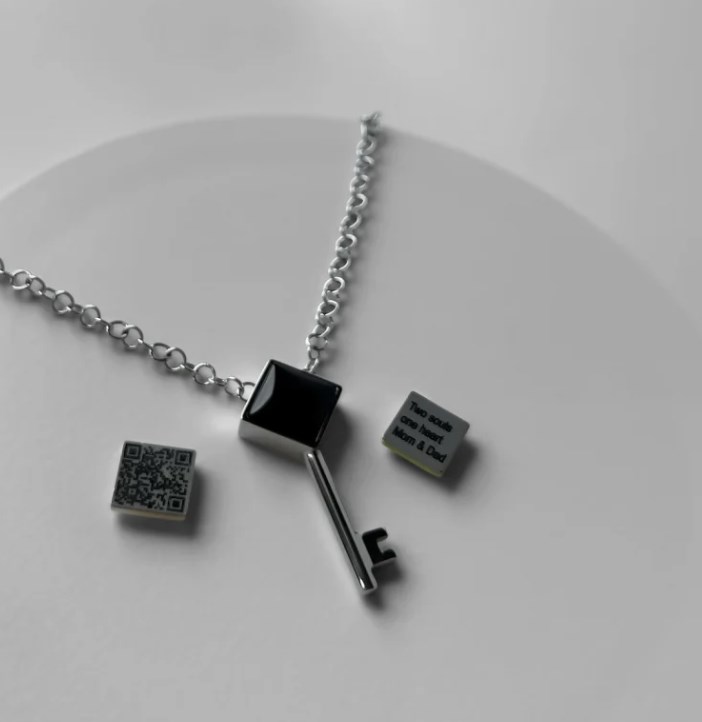 Женская подвеска Key — Защита