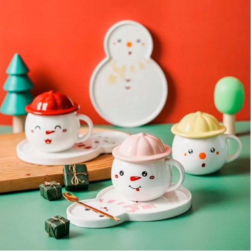 Кружка с блюдцем Снеговик (разные цвета)