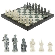 Шахматы подарочные Средневековье доска 40х40 см змеевик / мрамор