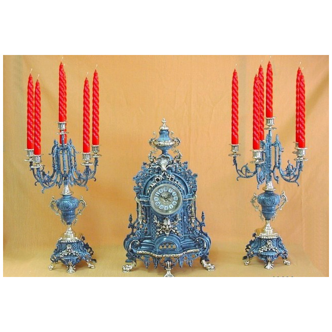 антикварные часы. элитарный предмет. гостиная pitti antonelli moravio. посуда из драгоценных металлов. кувшин латунь.