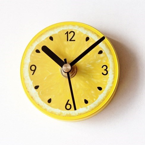 Магнитные часы на холодильник Лимон
