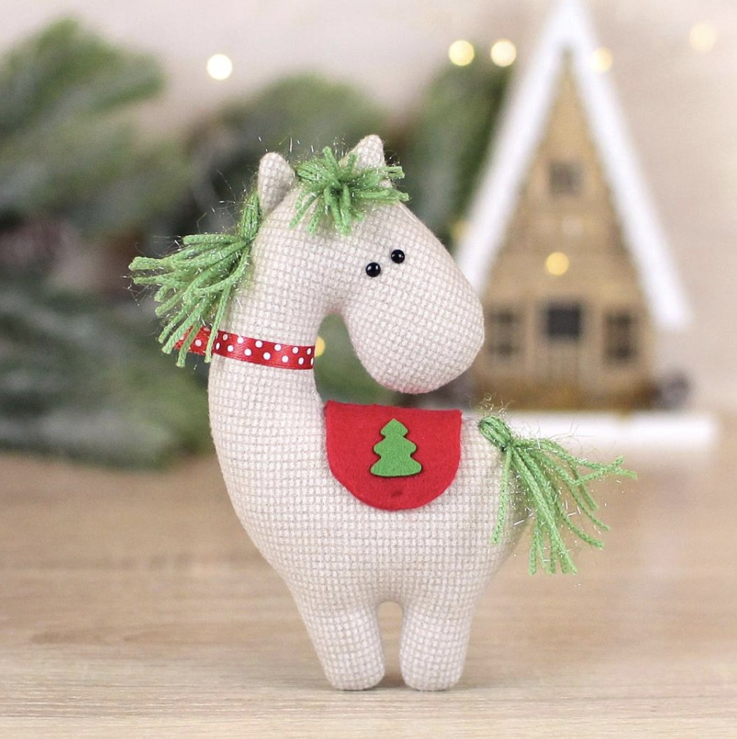 Новогодняя игрушка «Лошадь»