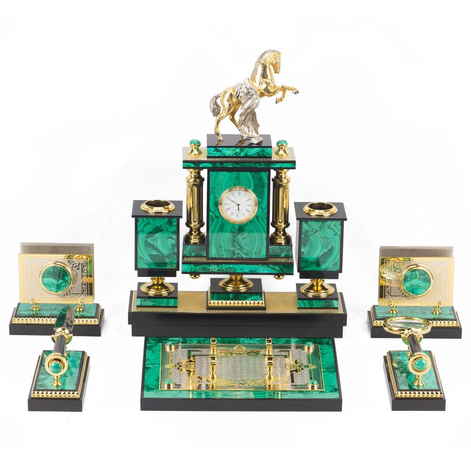 Настольный набор из малахита Конь с попоной