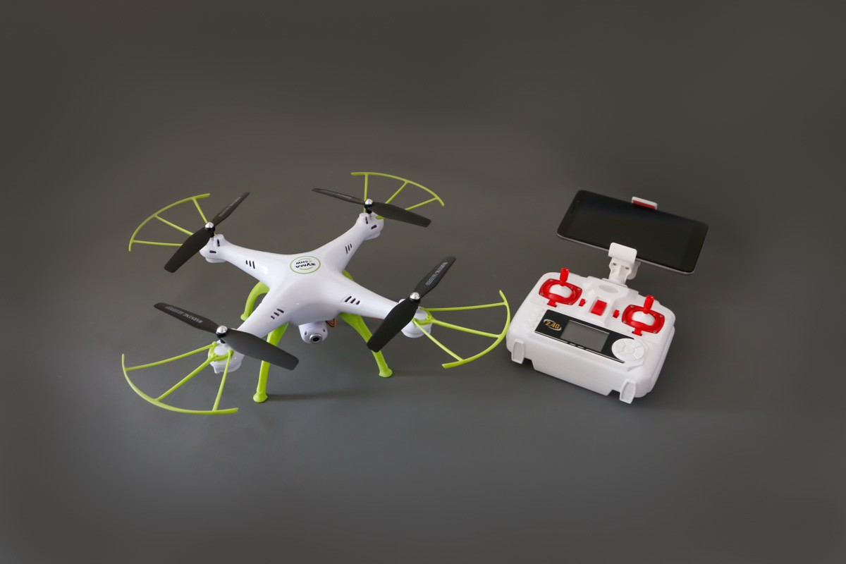 Квадрокоптер syma с камерой fpv. Квадрокоптер syma x5hw fpv. квадрокоптер новый год. квадрокоптеры на новый год. фото последней версии квадрокоптера.