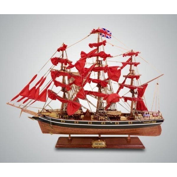 Модель парусного корабля ''Алые Паруса'' (Scarlet Sails)