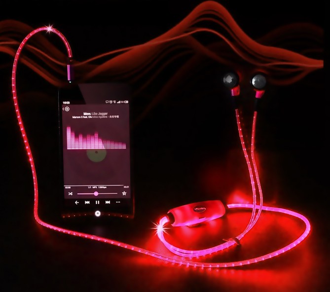 Наушник мигает. Светящиеся наушники Light Earphone. Светящиеся наушники led Glow. Наушники красные светящиеся. Наушники с розовой подсветкой.