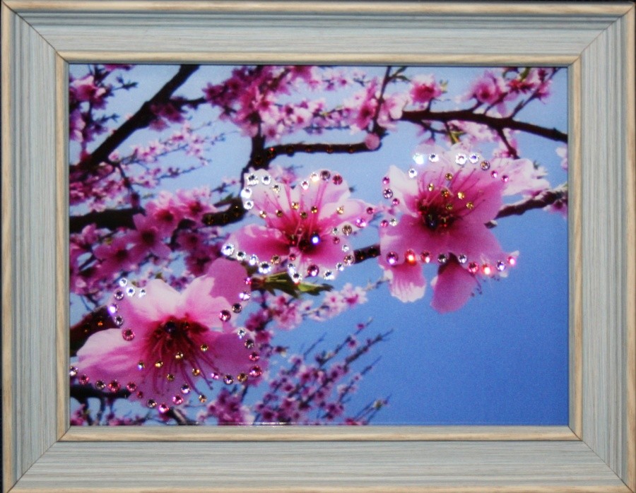 Картина с кристаллами Swarovski Ветка яблони