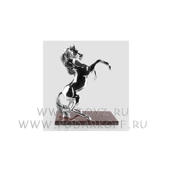 Скульптура Конь на дыбах